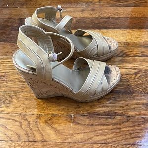 Stuart weitzman 6.5 patent leather sandals